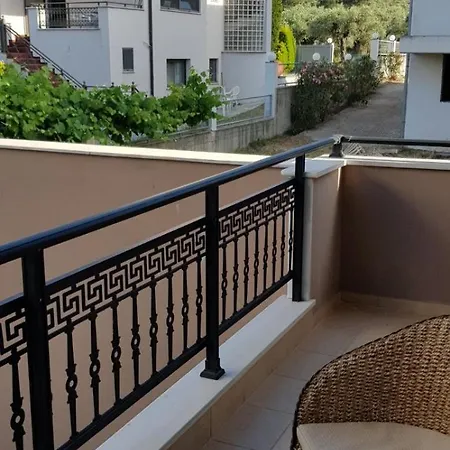 Athinas * Λιμένας