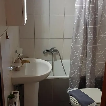 Athinas Апартаменты