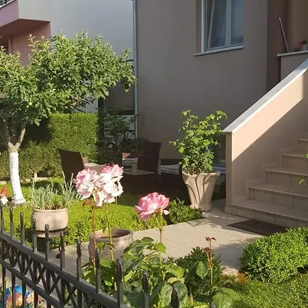 Athinas Apartment *